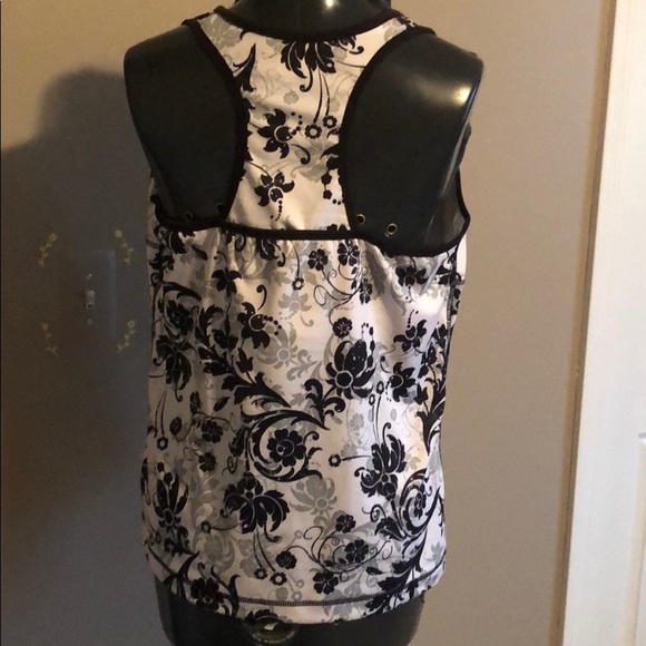 ❤️ 2 items for $10! Danskin Now Shirt/Top Size XL 16-18 - Picture 3 of 4